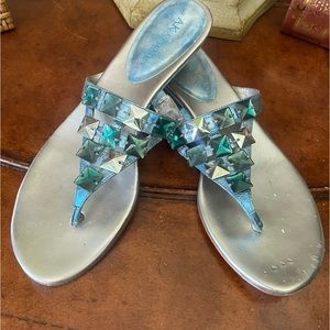 Almost Like New Anne Klein Silver Sandals w Turquoise/Blue/Green  Stones 8